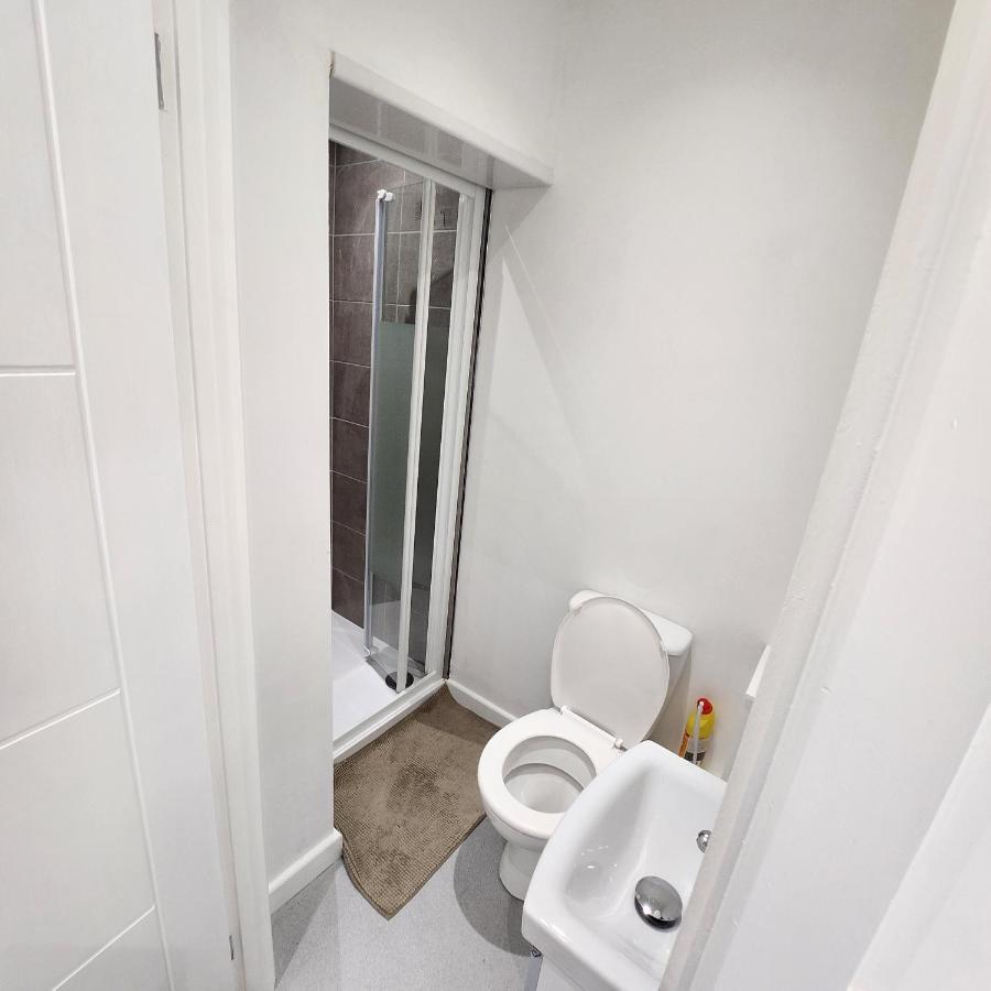 Comfy Diamond Ensuite Room Maidstone With Free Parking And Speedy Wifi 外观 照片