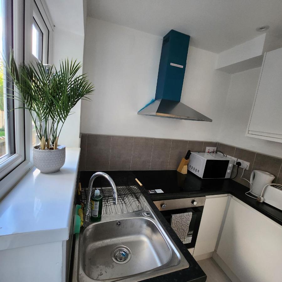 Comfy Diamond Ensuite Room Maidstone With Free Parking And Speedy Wifi 外观 照片